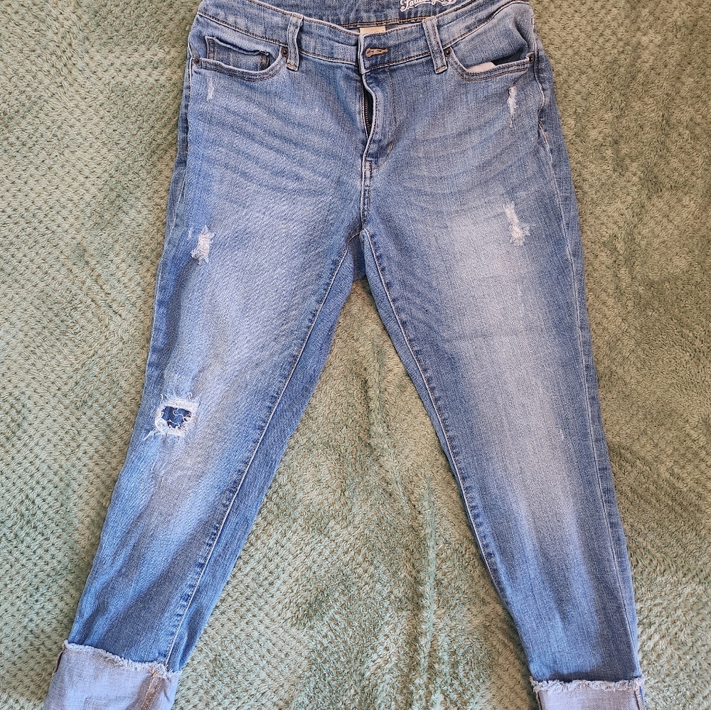FADED GLORY CROP JEANS